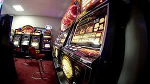 yuu77 App မြန်မာ ကစားသမားများ Football Betting Slots Live Casino မိုဘိုင်းမှ ကစားနေသောမြင်ကွင်း